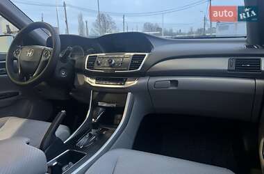 Седан Honda Accord 2014 в 