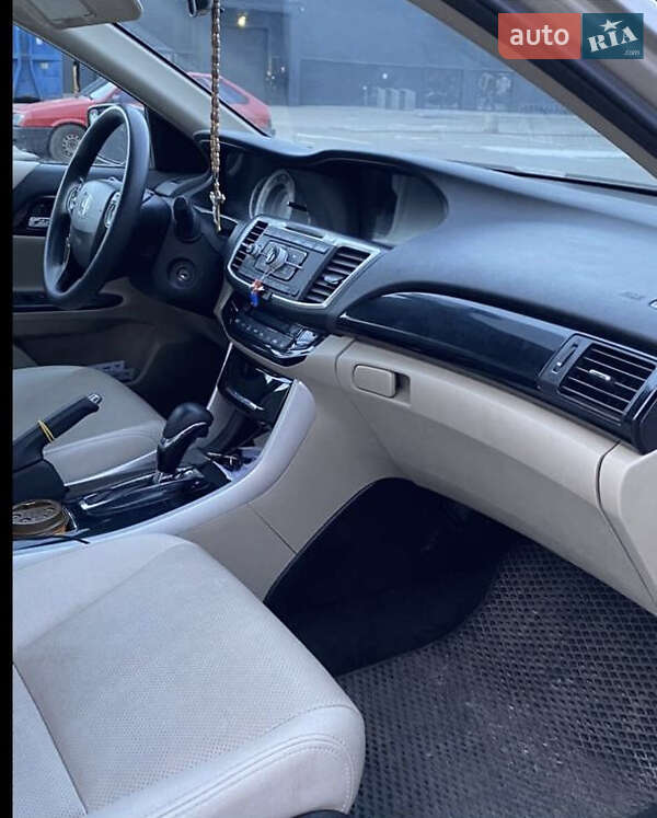 Седан Honda Accord 2017 в Житомирі фото 7 Седан Honda Accord 2017 в Житомирі
