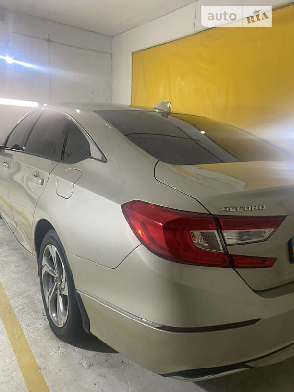 Седан Honda Accord 2019 в Києві