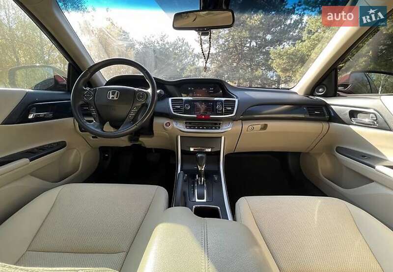 Седан Honda Accord 2013 в Каменском