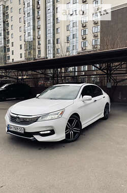 Седан Honda Accord 2015 в Одессе