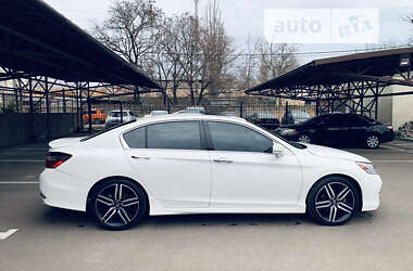 Седан Honda Accord 2015 в Одессе