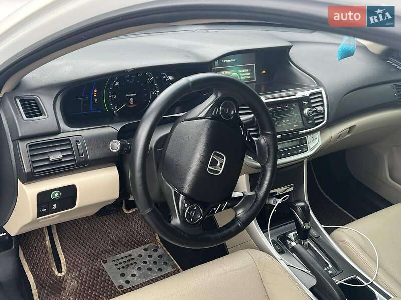Седан Honda Accord 2014 в Львове