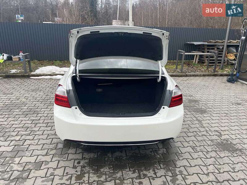 Седан Honda Accord 2014 в Львове