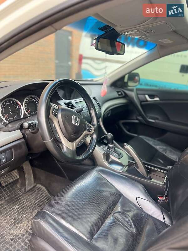 Седан Honda Accord 2008 в Казатине