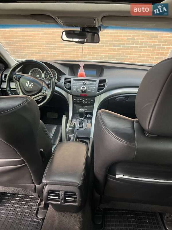 Седан Honda Accord 2008 в Казатине