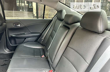 Седан Honda Accord 2016 в 