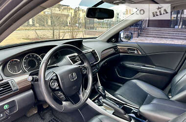 Седан Honda Accord 2016 в 