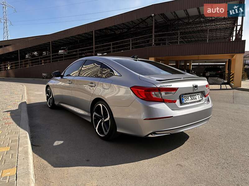 Седан Honda Accord 2022 в Одесі