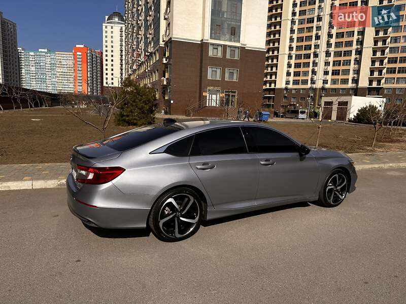 Седан Honda Accord 2022 в Одесі