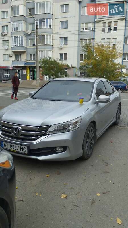 Седан Honda Accord 2014 в Івано-Франківську
