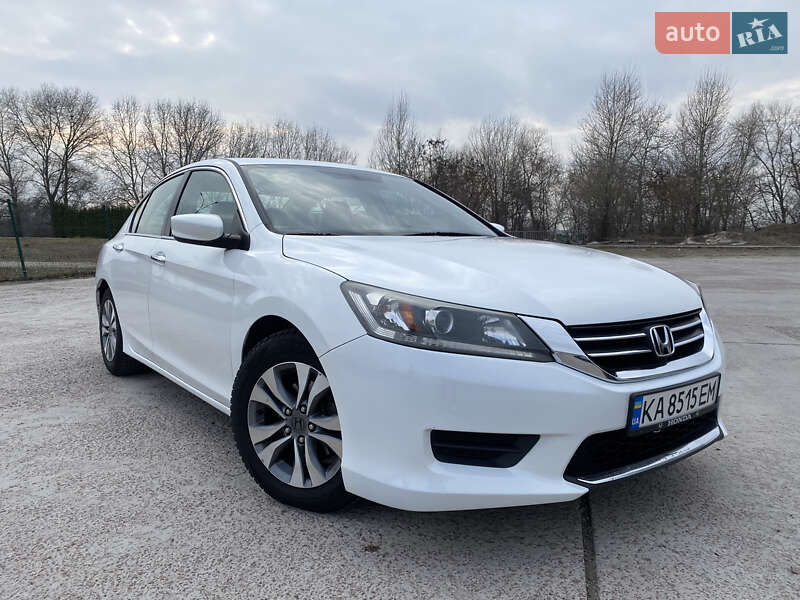 Седан Honda Accord 2014 в Киеве