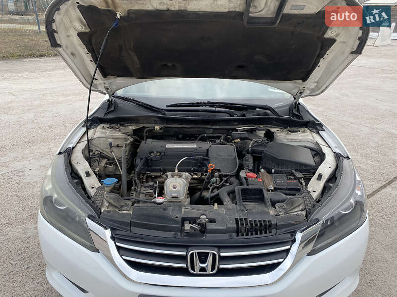 Седан Honda Accord 2014 в Киеве