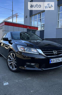 Седан Honda Accord 2014 в Києві