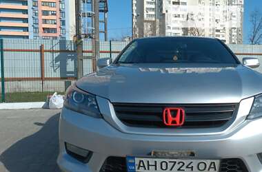 Седан Honda Accord 2014 в Киеве