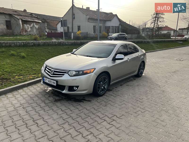 Седан Honda Accord 2010 в Ивано-Франковске