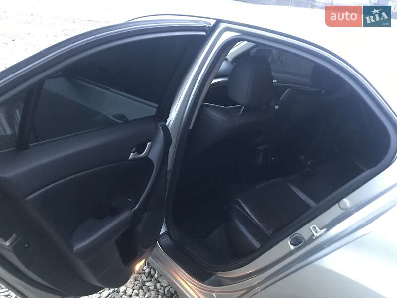 Седан Honda Accord 2010 в Ивано-Франковске
