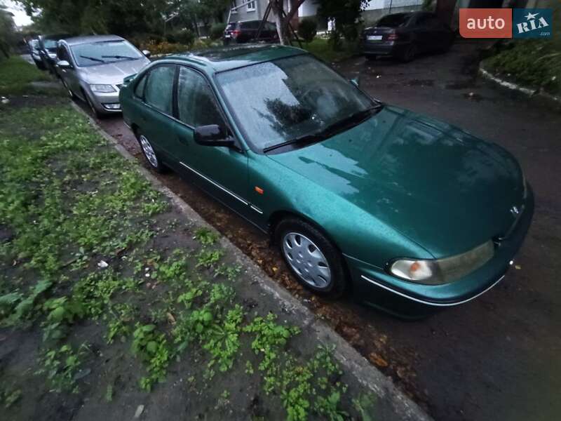 Седан Honda Accord 1994 в Львове