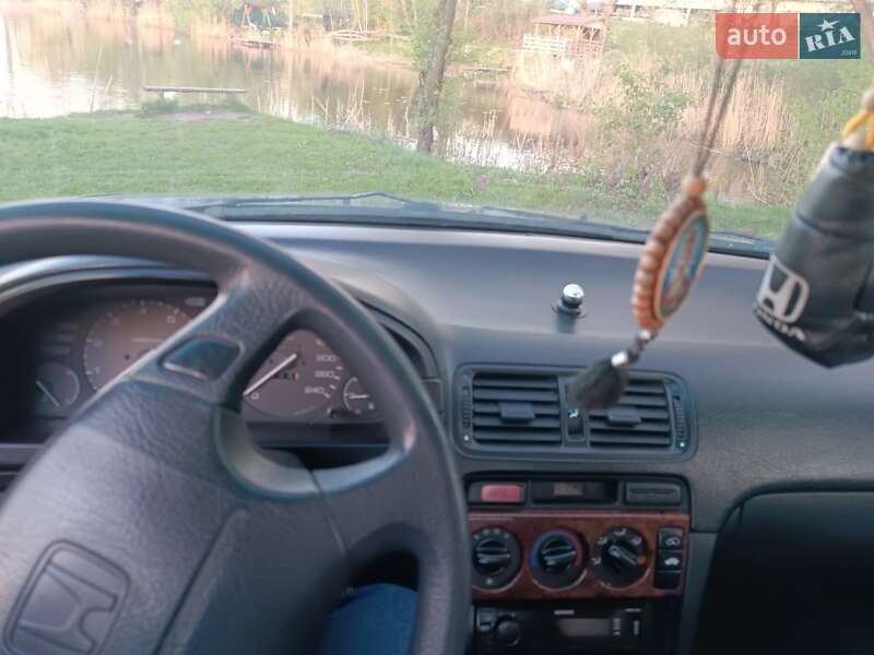 Седан Honda Accord 1994 в Львове