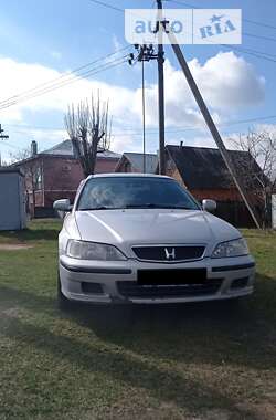Седан Honda Accord 2000 в Черновцах