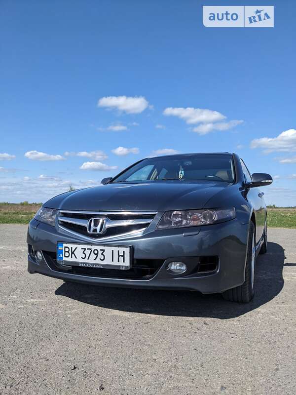 Седан Honda Accord 2006 в Березному