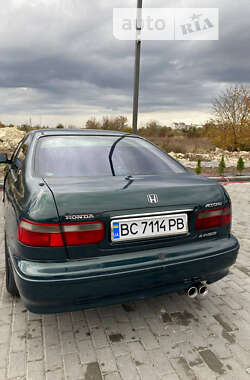 Седан Honda Accord 1998 в Золочеве