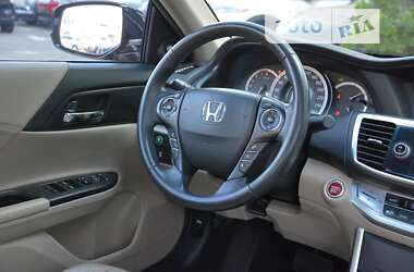 Седан Honda Accord 2013 в Киеве