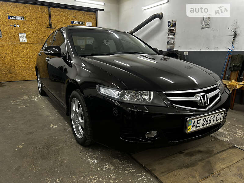 Седан Honda Accord 2006 в Новомосковске