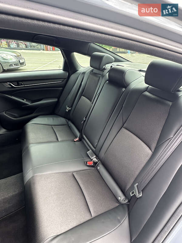 Седан Honda Accord 2022 в Киеве