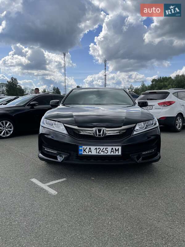 Купе Honda Accord 2015 в Києві