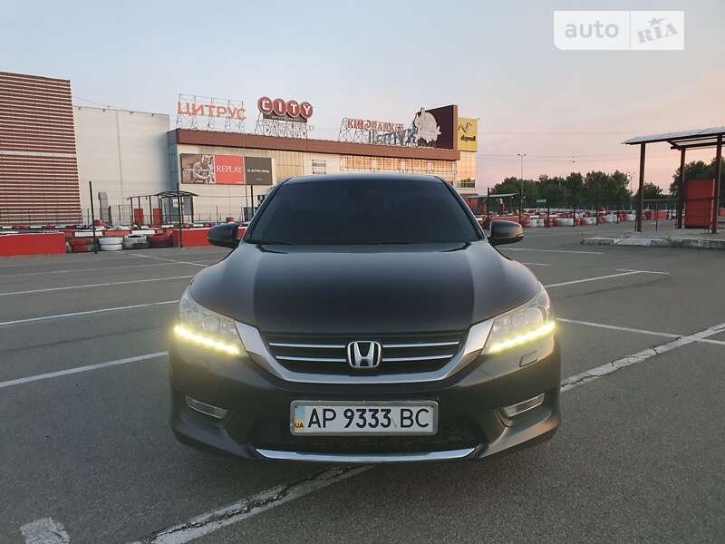 Седан Honda Accord 2013 в Киеве