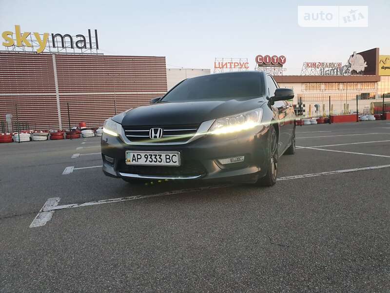 Седан Honda Accord 2013 в Киеве