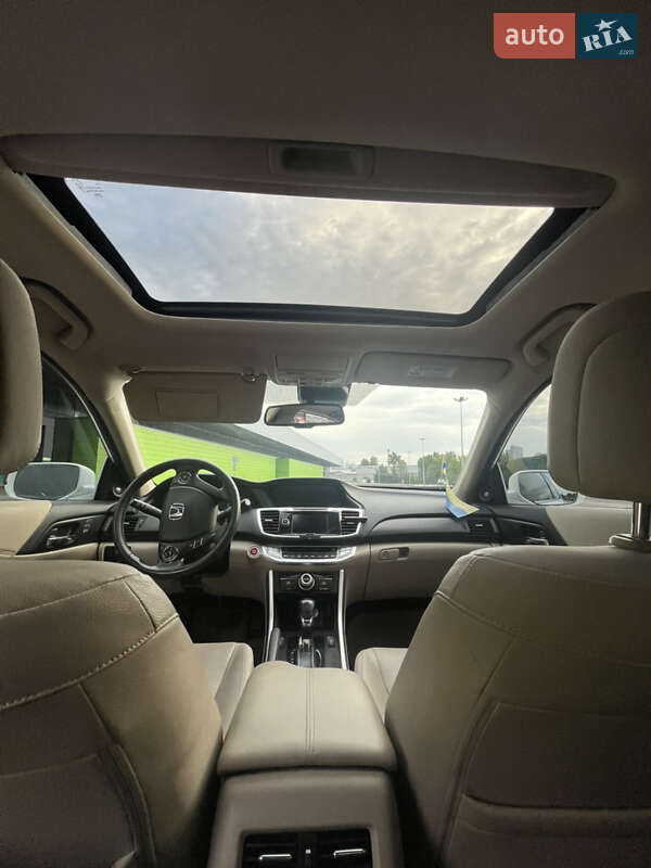 Седан Honda Accord 2015 в Киеве