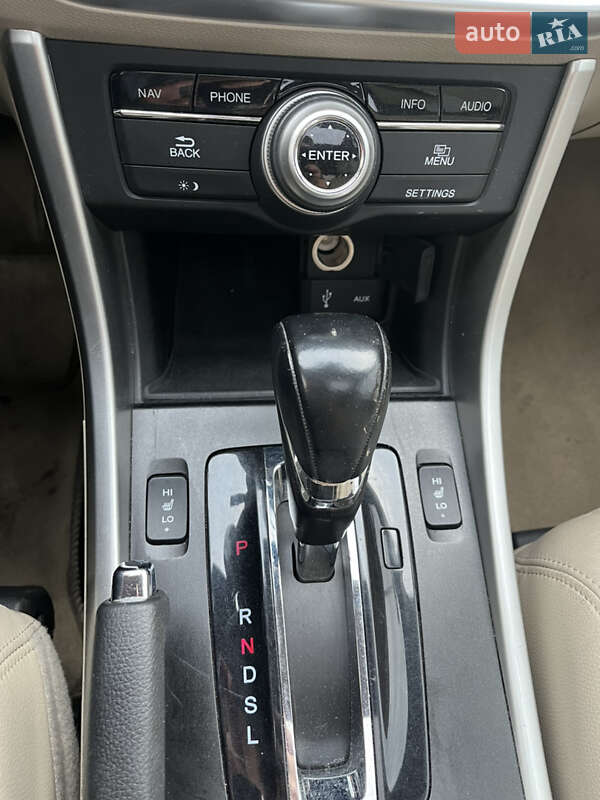 Седан Honda Accord 2015 в Киеве