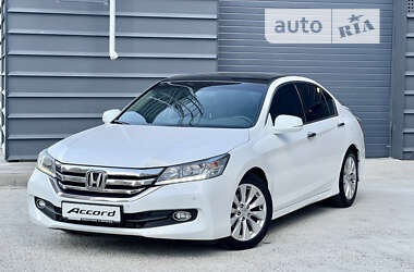 Седан Honda Accord 2014 в Києві