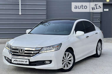 Седан Honda Accord 2014 в Києві