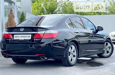 Седан Honda Accord 2013 в Києві