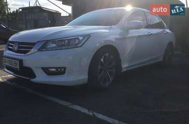 Седан Honda Accord 2013 в 