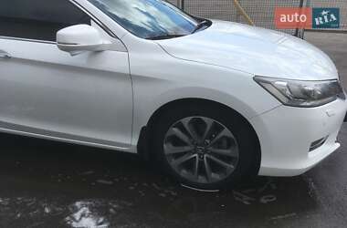 Седан Honda Accord 2013 в 