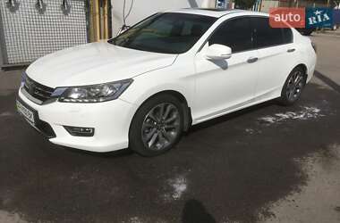 Седан Honda Accord 2013 в 
