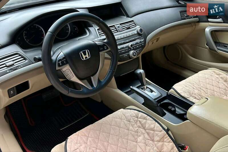 Купе Honda Accord 2012 в Золотоноше