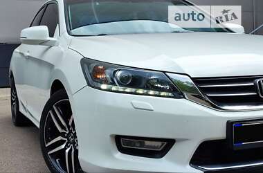 Седан Honda Accord 2013 в Кременчуці