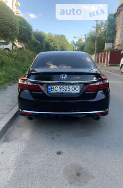 Седан Honda Accord 2016 в Львове