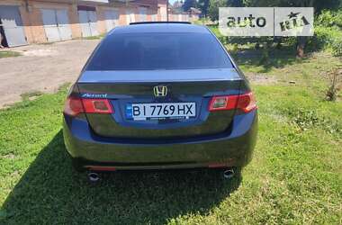 Седан Honda Accord 2011 в Гадячі