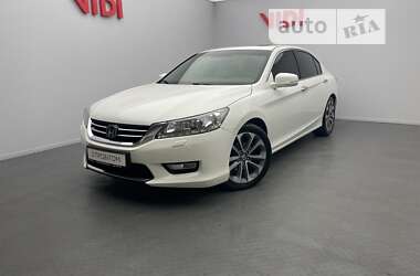 Седан Honda Accord 2013 в Киеве