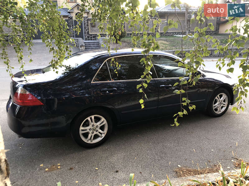 Седан Honda Accord 2006 в Киеве