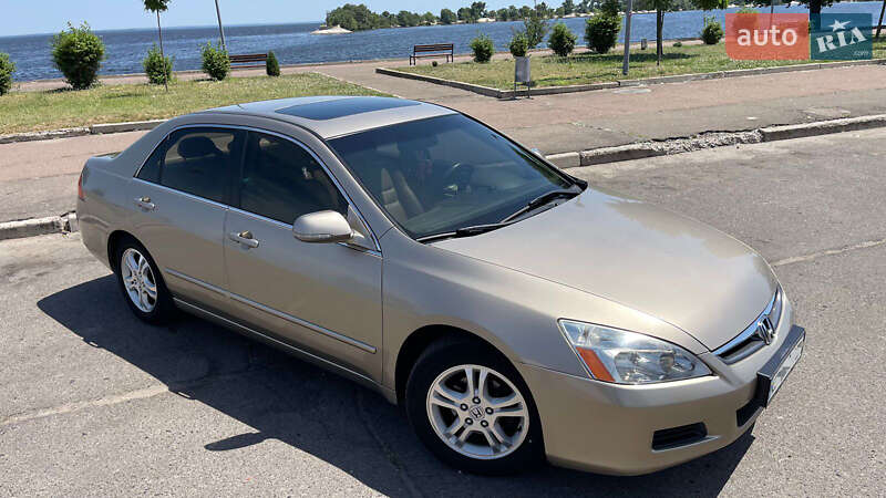 Седан Honda Accord 2006 в Черкасах