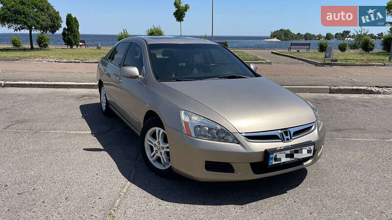 Седан Honda Accord 2006 в Черкасах