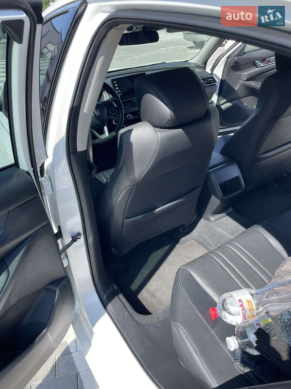 Седан Honda Accord 2018 в Ровно