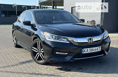 Седан Honda Accord 2015 в Києві